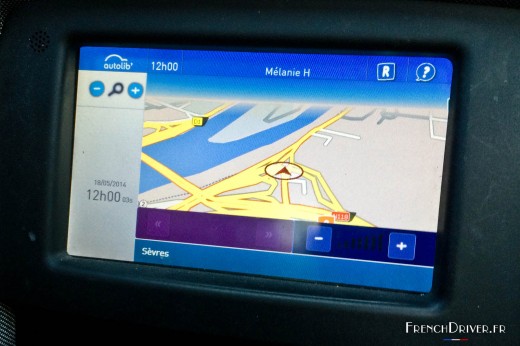 Ecran tactile GPS - Essai Autolib' (Bolloré Bluecar) - Paris (Mai 2014)