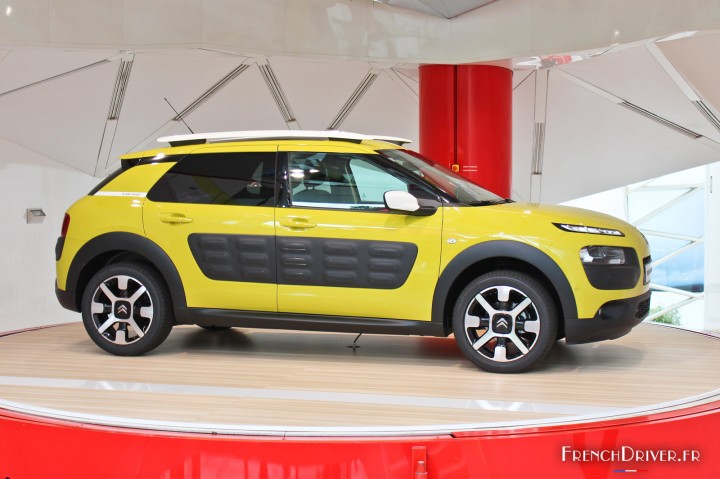 Citroën C4 Cactus Hello Yellow - C42 Paris (Juin 2014)