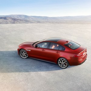 Photo officielle Jaguar XE S (2015)