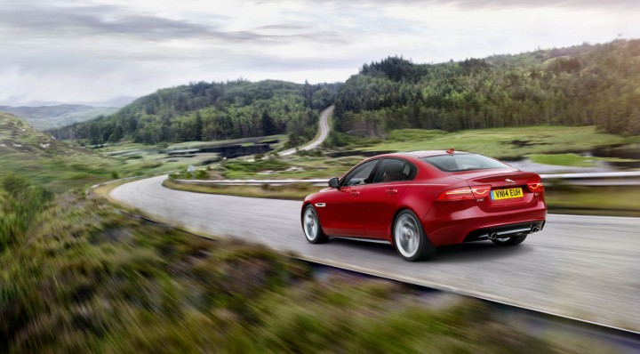 Photo officielle Jaguar XE S (2015)