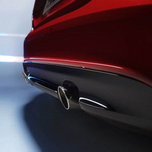 Photo officielle Jaguar XE S (2015)