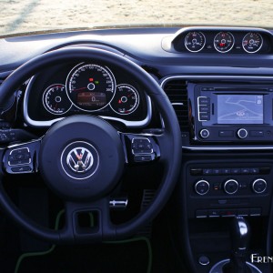 Photo volant cuir Volkswagen GT Cox Cabriolet (Décembre 2014)