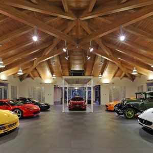 Maison contemporaine pour collectionneur automobile