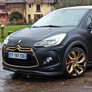 Photo face avant DS 3 Racing Gold Mat – 1.6 THP 202 ch (Février