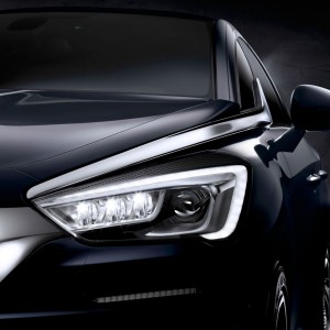 Photo projecteur avant Xenon Full LED DS 5 restylée (2015)