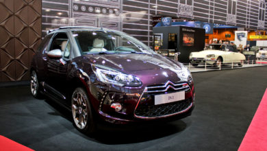 Photo of DS et Citroën au salon Rétromobile 2015