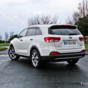 Photo 3/4 arrière Kia Sorento 3 – 2.2 CRDi 200 BVA6 (Mars 2015)