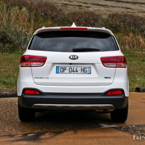 Photo vue arrière Kia Sorento 3 – 2.2 CRDi 200 BVA6 (Mars 2015)