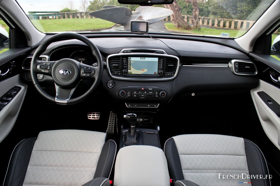 Photo intérieur Kia Sorento 3 - 2.2 CRDi 200 BVA6 (Mars 2015)