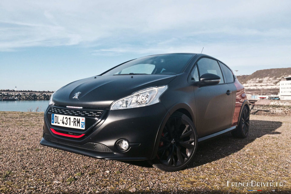 Essai Peugeot 208 GTi 30th - 1.6 THP 208 ch (Mars 2015)