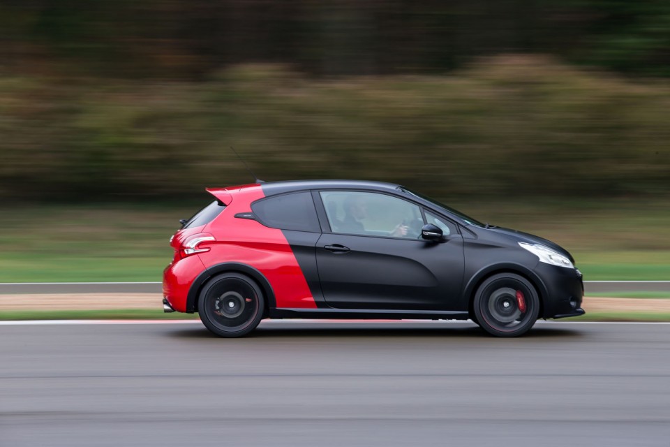 Essai Peugeot 208 GTi 30th - 1.6 THP 208 ch (Mars 2015)