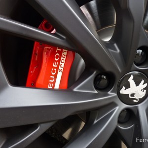 Photo étrier frein Peugeot 208 GTi 30th – 1.6 THP 208 ch (Mars