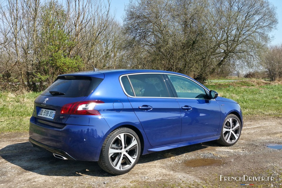 Photo essai Peugeot 308 GT - 2.0 BlueHDi 180 EAT6 (Avril 2015)