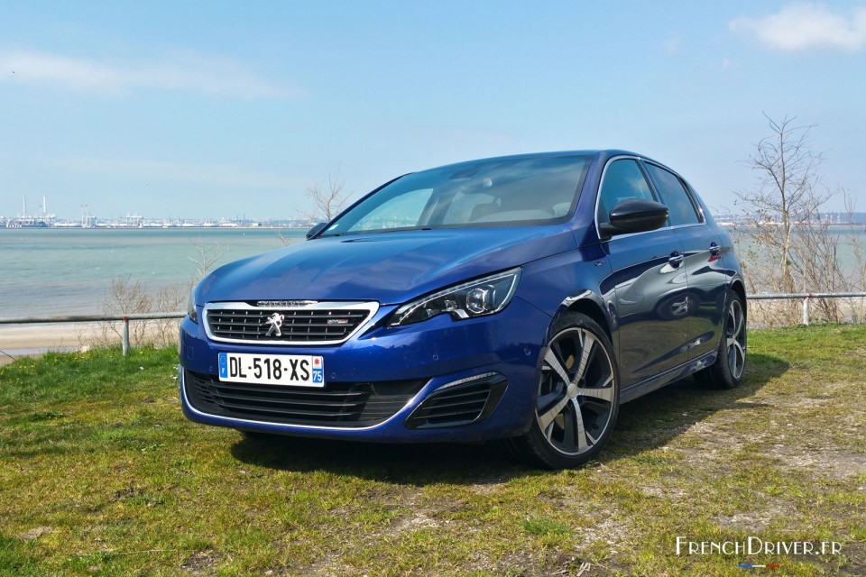 Photo 3/4 avant Peugeot 308 GT - 2.0 BlueHDi 180 EAT6 (Avril 201