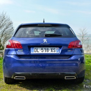 Photo face arrière Peugeot 308 GT – 2.0 BlueHDi 180 EAT6 (Avril