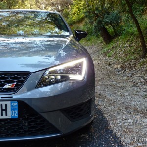 Photo feu avant Full LED SEAT Leon ST Cupra – 2.0 TSI 280 (Avril