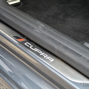 Photo seuil de porte aluminium SEAT Leon ST Cupra – 2.0 TSI 280
