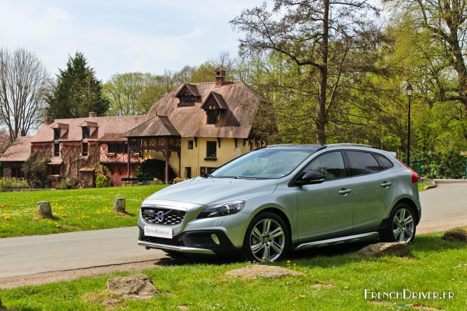 Photo essai Volvo V40 Cross Country T5 AWD - 1.9l 16v 245 ch (Av