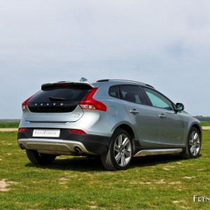 Photo 3/4 arrière Volvo V40 Cross Country T5 AWD – 1.9l 16v 245