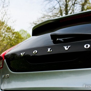 Photo malle arrière Volvo V40 Cross Country T5 AWD – 1.9l 16v 2