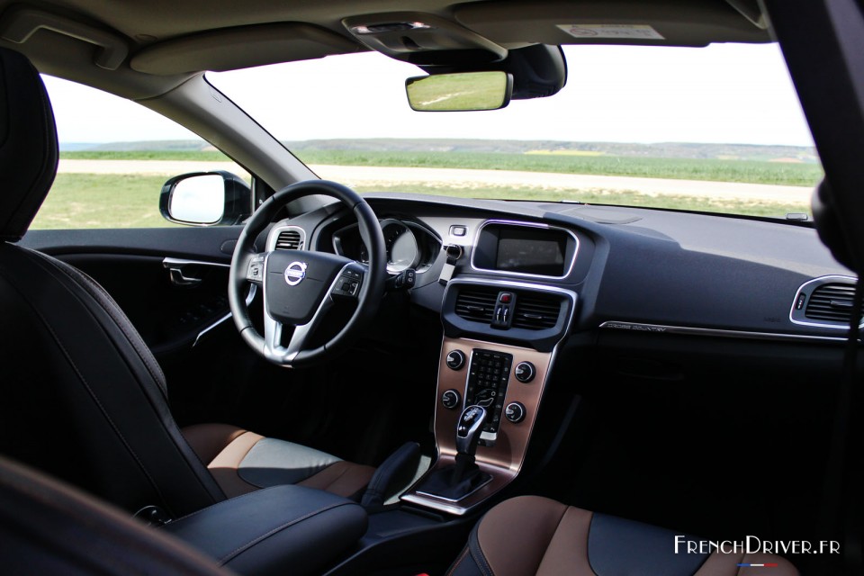Photo intérieur Volvo V40 Cross Country T5 AWD (Avril 2015)