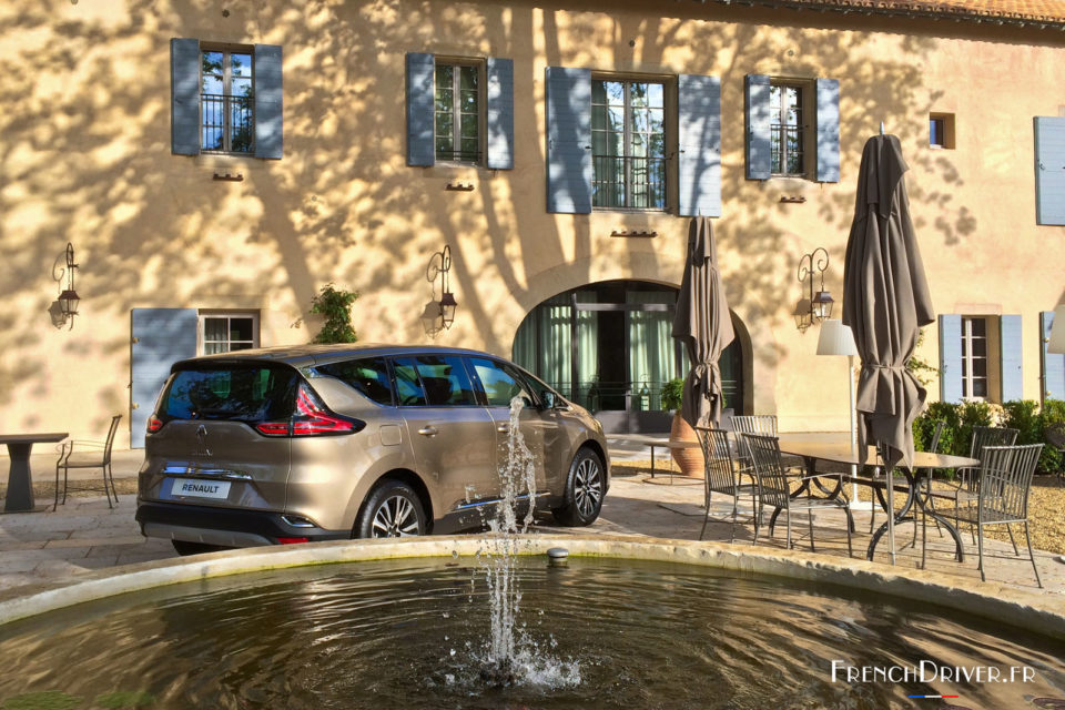 Renault Espace V - Domaine de Manville - Les Baux de Provence (1