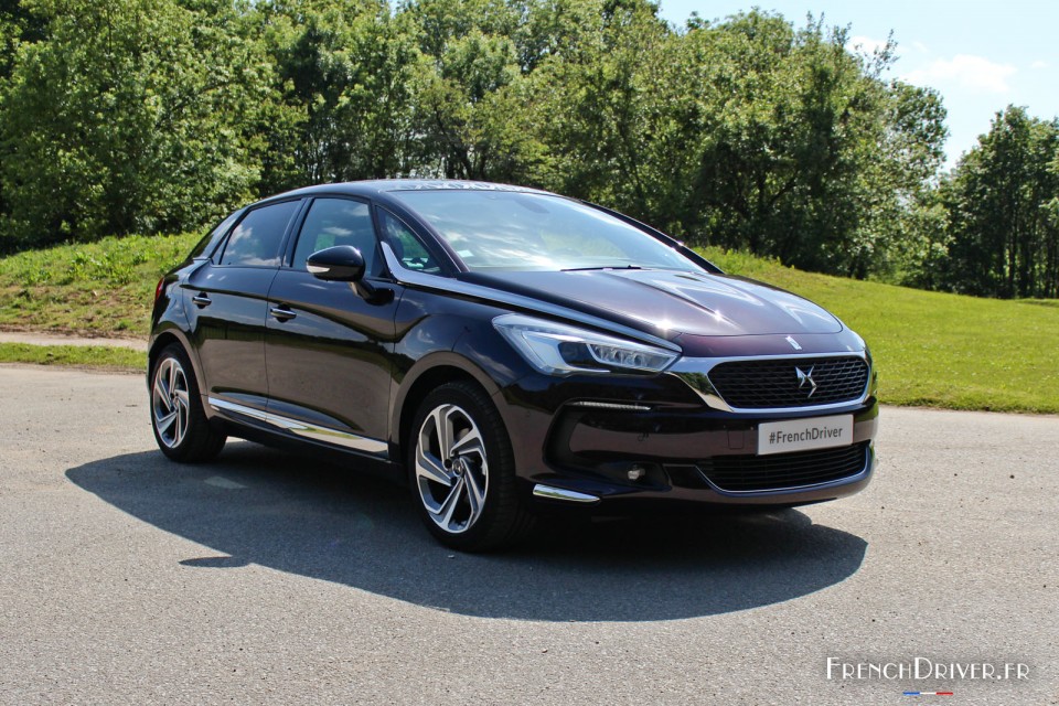 Photo 3/4 avant DS 5 restylée Whisper (2015)