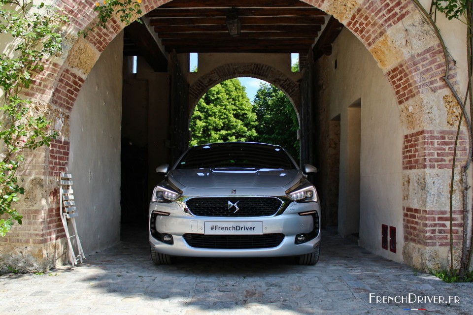 Photo essai DS 5 restylée Gris Aluminium (2015)