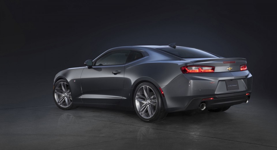 Photo 3/4 arrière Chevrolet Camaro 6 (2015)