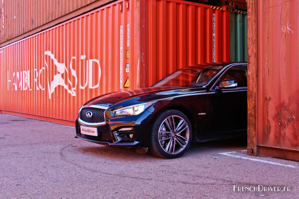 Photo essai Infiniti Q50 Sport Hybrid AWD - 3.5l V6 364 ch (2015