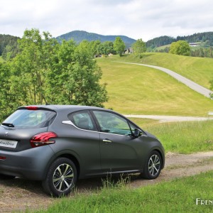 Photo essai Peugeot 208 Allure Ice Silver restylée (Mai 2015)