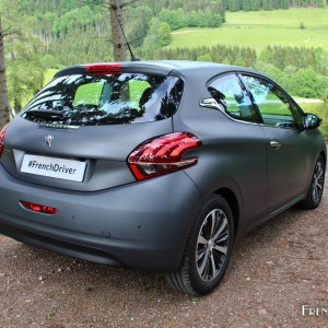 Photo essai Peugeot 208 Allure Ice Silver restylée (Mai 2015)