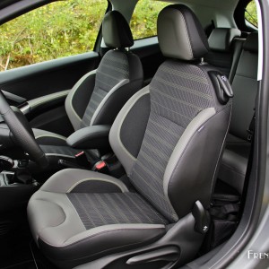 Photo intérieur Peugeot 208 restylée (Mai 2015)