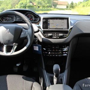Photo i-Cockpit Peugeot 208 restylée (Mai 2015)