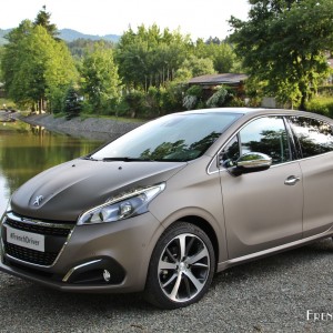 Photo essai Peugeot 208 Féline Ice Grey restylée (Mai 2015)