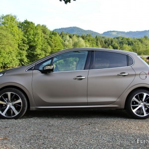 Photo essai Peugeot 208 Féline Ice Grey restylée (Mai 2015)