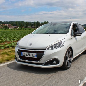 Photo essai Peugeot 208 GT Line restylée (Mai 2015)