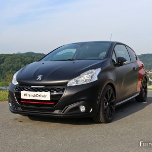 Photo essai Peugeot 208 GTi by Peugeot Sport restylée (Mai 2015