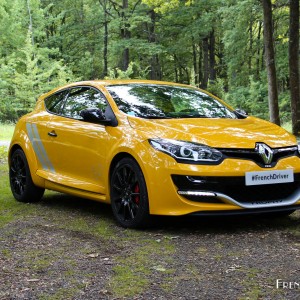 Photo 3/4 avant Renault Mégane III R.S. Trophy – 2.0 T 275 ch (