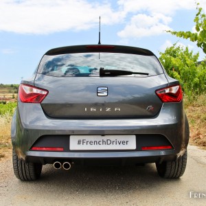 Photo face arrière SEAT Ibiza FR restylée Gris Pyrénéen (Jui