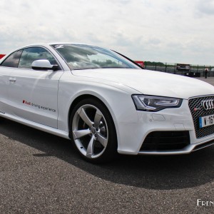 Photo Audi RS 5 Coupé driving experience – La Ferté Gaucher (M