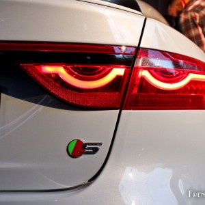 Photo feu arrière LED Nouvelle Jaguar XF 2015 : avant-première