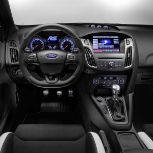 Photo tableau de bord nouvelle Ford Focus RS (2015)