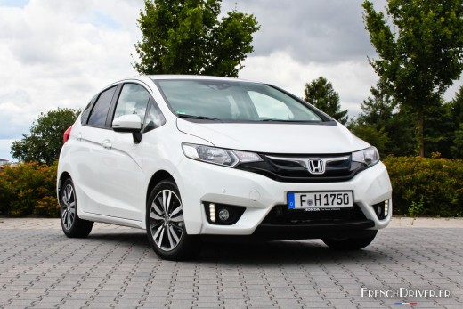 Photo 3/4 avant nouvelle Honda Jazz III Blanc Orchidée (2015)