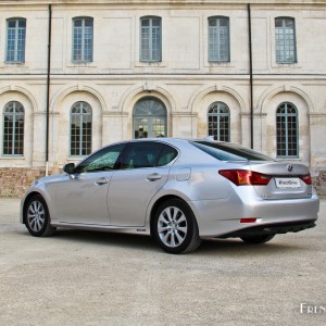 Photo 3/4 arrière Lexus GS 300h – 2.5 VVT­i 223 ch