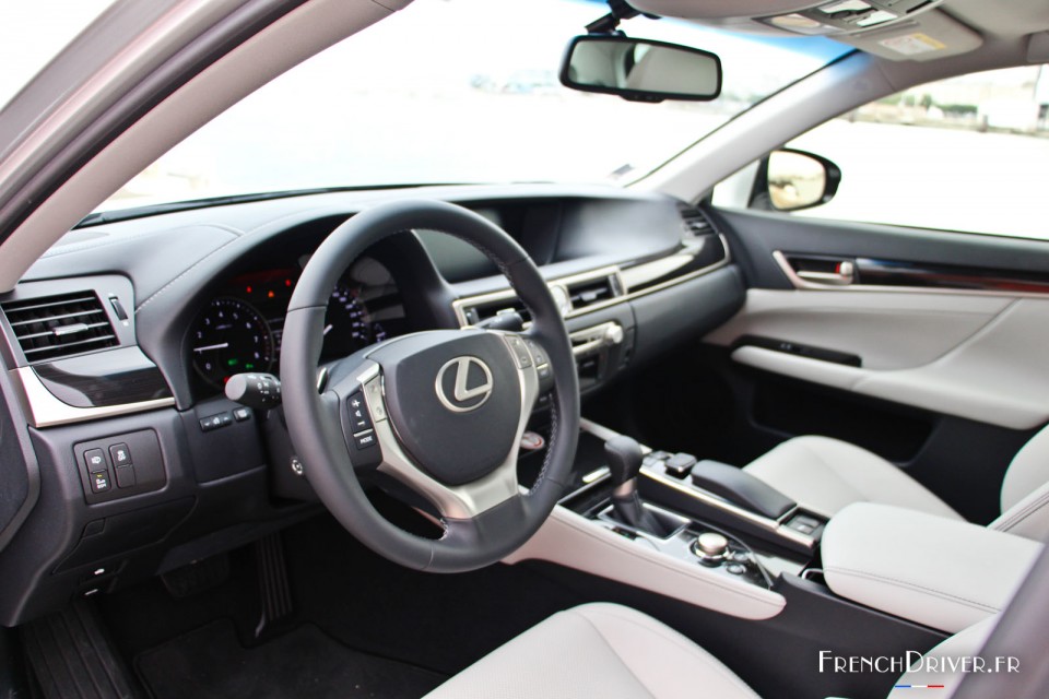 Photo intérieur Lexus GS 300h - 2.5 VVT­i 223 ch