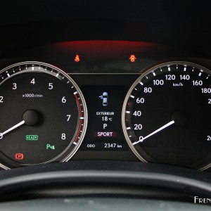 Photo compteurs Lexus GS 300h – 2.5 VVT­i 223 ch