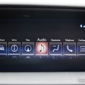 Photo écran multimédia 12,3 » Lexus GS 300h – 2.5 VVT­i 223 c