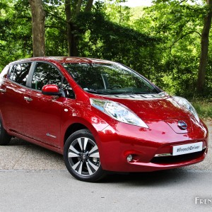 Photo 3/4 avant Nissan LEAF (2015)