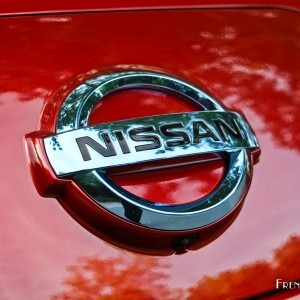 Photo sigle Nissan LEAF (2015)